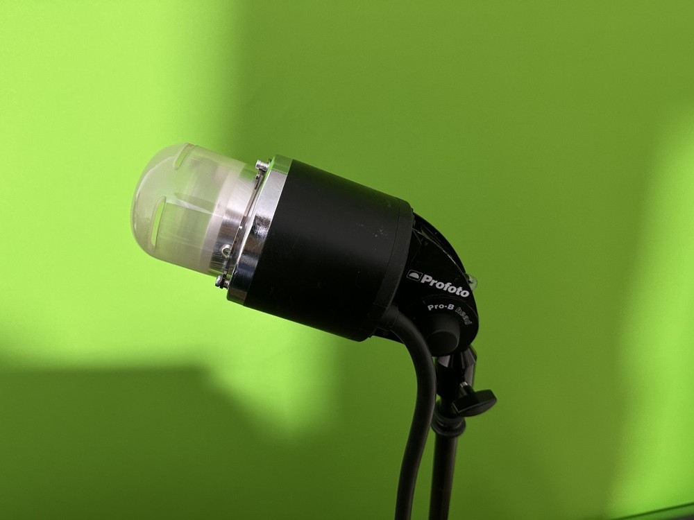 Profoto Pro-7b Flash Head Studio Strobe Light with Pro 7b 1200 Pack Lighting