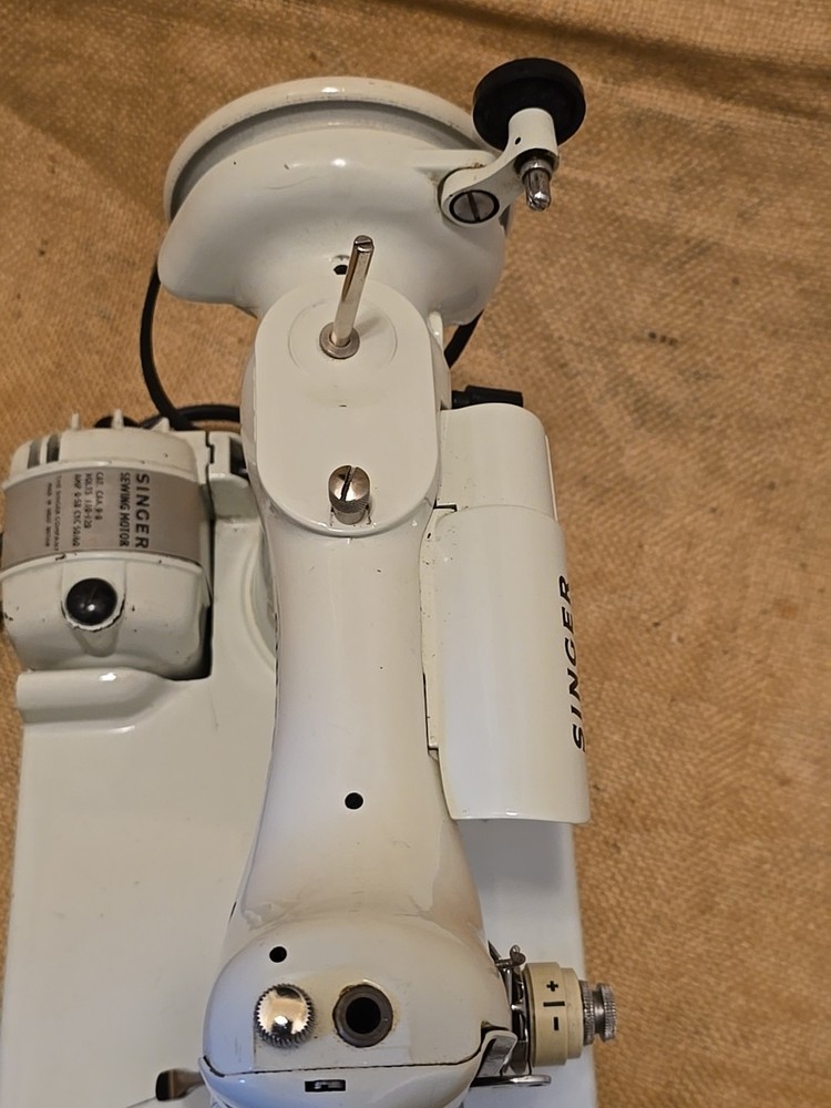 Singer 221K Featherweight Sewing Machine With Case CELERY 1960s