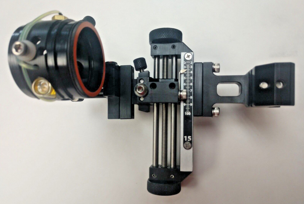 4" DAVIS SIGHT with Picatinny mount-Black/Black knobs-Scope with .019 green pin