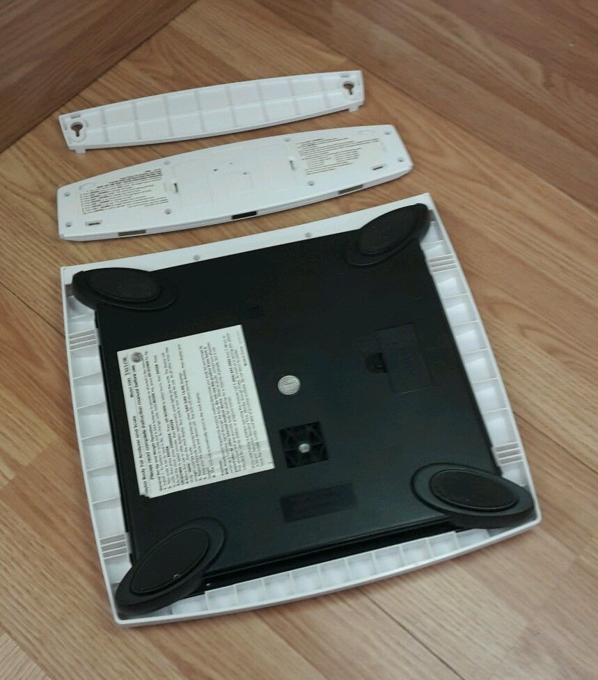 Taylor (5582) Wireless Body Fat Analyzer and Scale With Removable Display *READ*