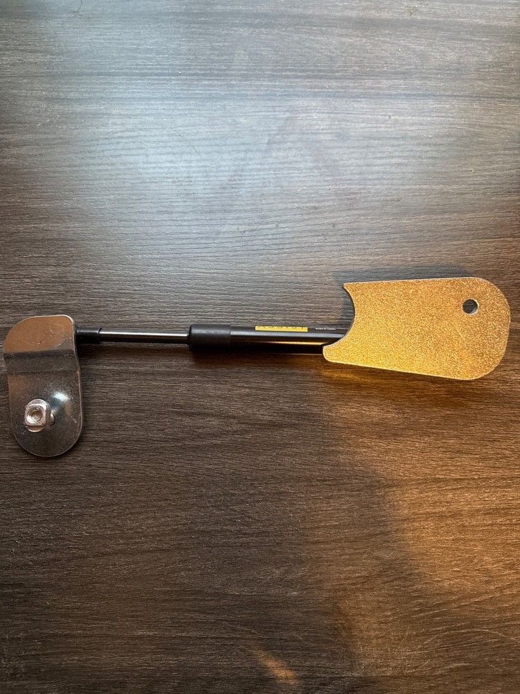 dee zee tailgate assist