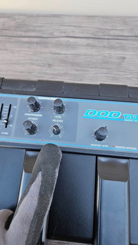 DOD TR3B Bass Chorus Equalizer EQ Pedal (MISSING ONE KNOB) R5