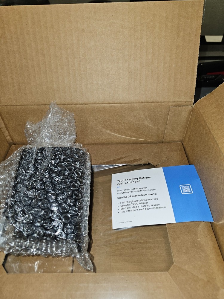 NACS DC Adapter 85778137