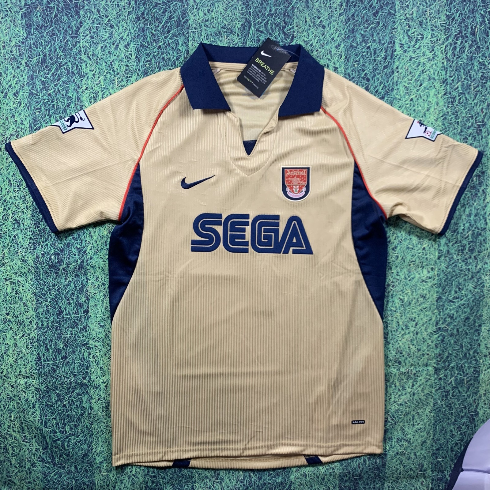 Bergkamp Arsenal 2001/2002 Away Jersey - Retro Jersey - Mens Sizes - New