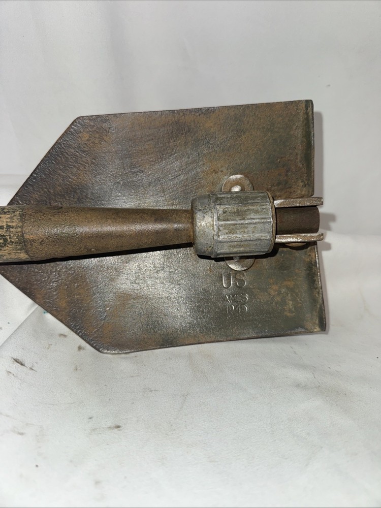 ORIGINAL WWII US ARMY M1943 COMBAT FIELD FOLDING SHOVEL-DATED 1945