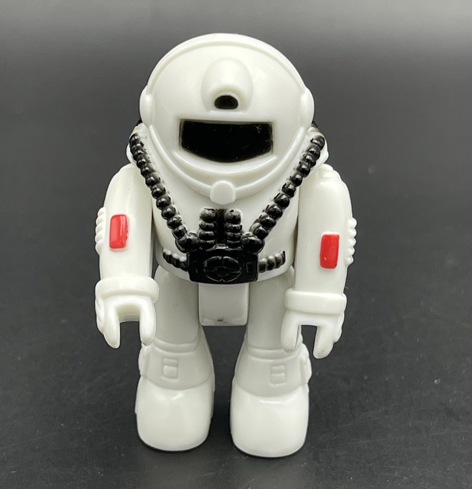 2000 Space Voyagers Set: Space Shuttle Orbiter Replacement Astronaut