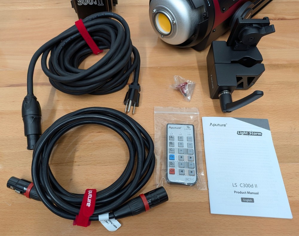 Aputure LS C300d II LED Video Light (V-Mount) *OPEN BOX*
