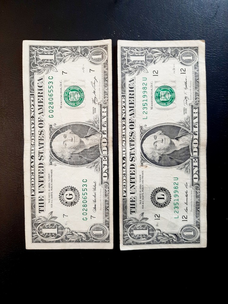 OPPOSITE MISCUT ERROR   BILLS. LOT OF TWO $1  NOTES
