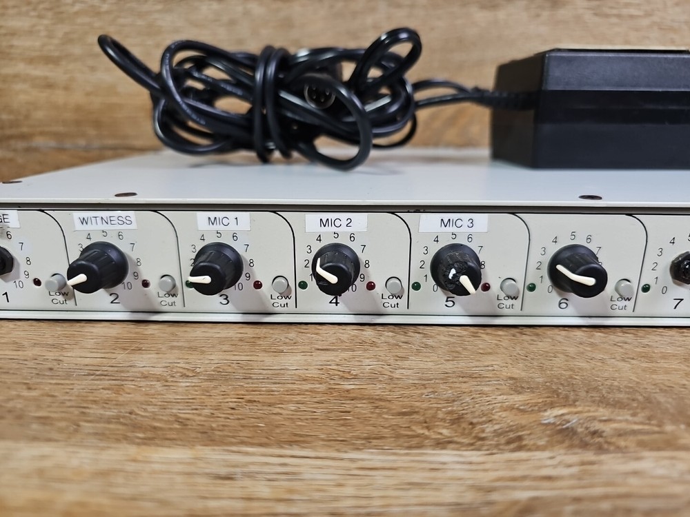 APHEX AURAL EXCITER INTELIX VCX 8 CHANNEL MIC (Read)