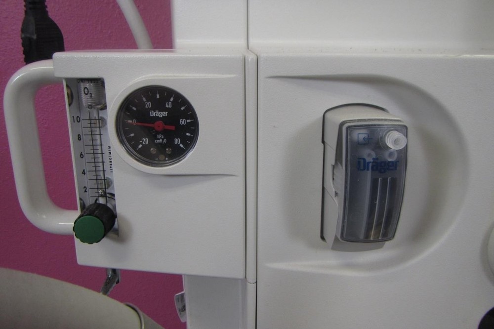 Drager Apollo Continuous Flow Anesthesia Machine w/ Breathing System & Module