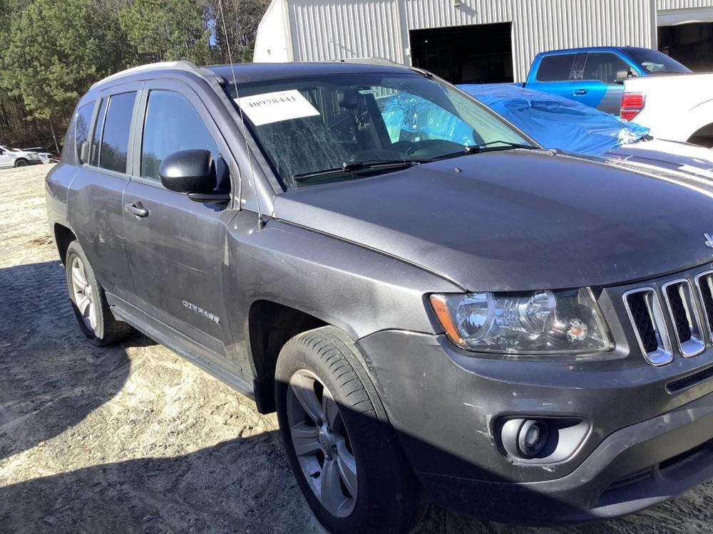 COMPASS 2017 Glove Box 4523123