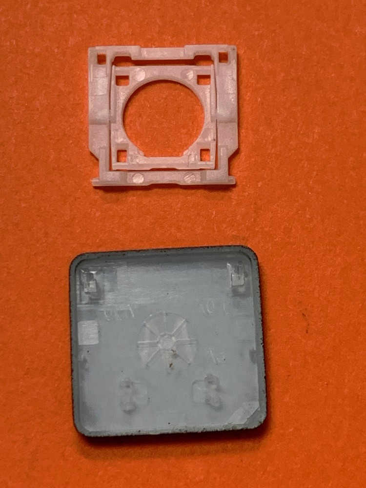 🔑ORIGINAL APPLE MACBOOK PRO 15" A1398 Replacement Key*KEY CAP & HINGE* AC06