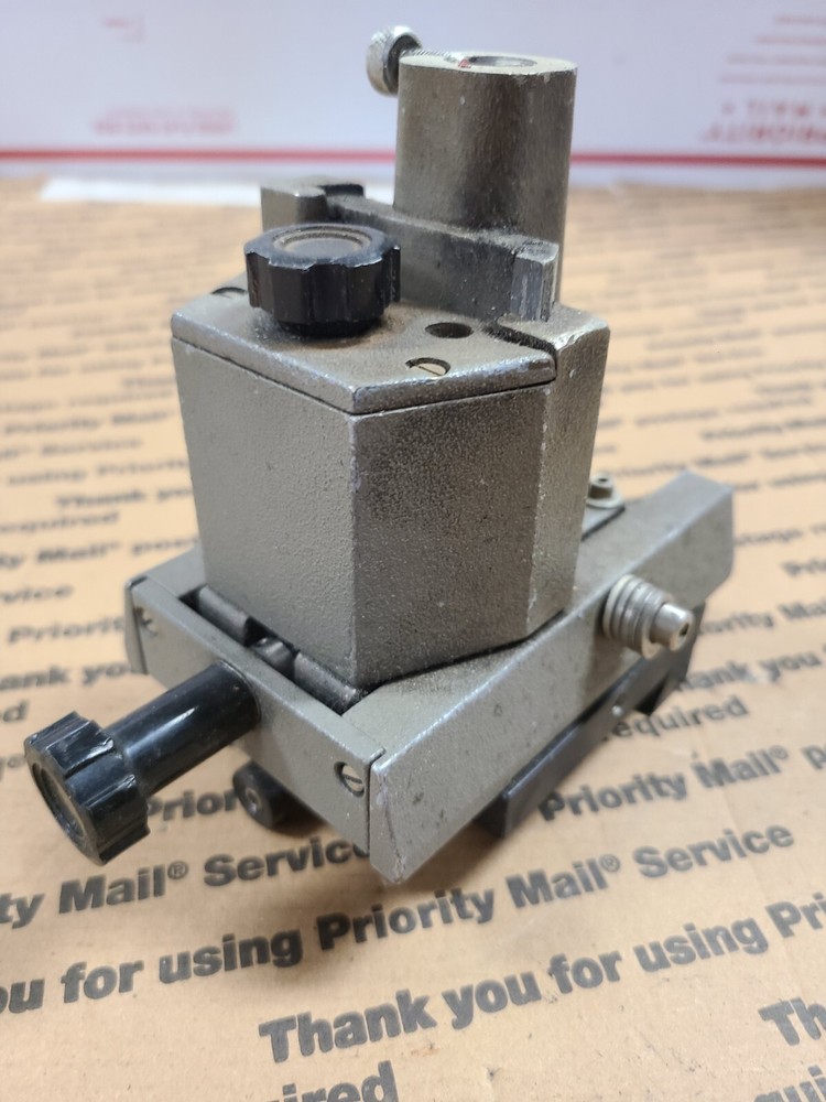 Optical Dovetail Mount w/Translation