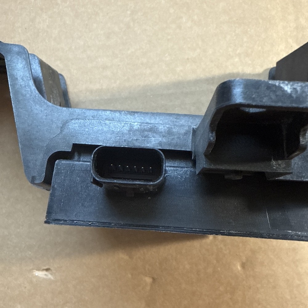 2015 Lincoln MKC Right Blind Spot Module Radar Sensor