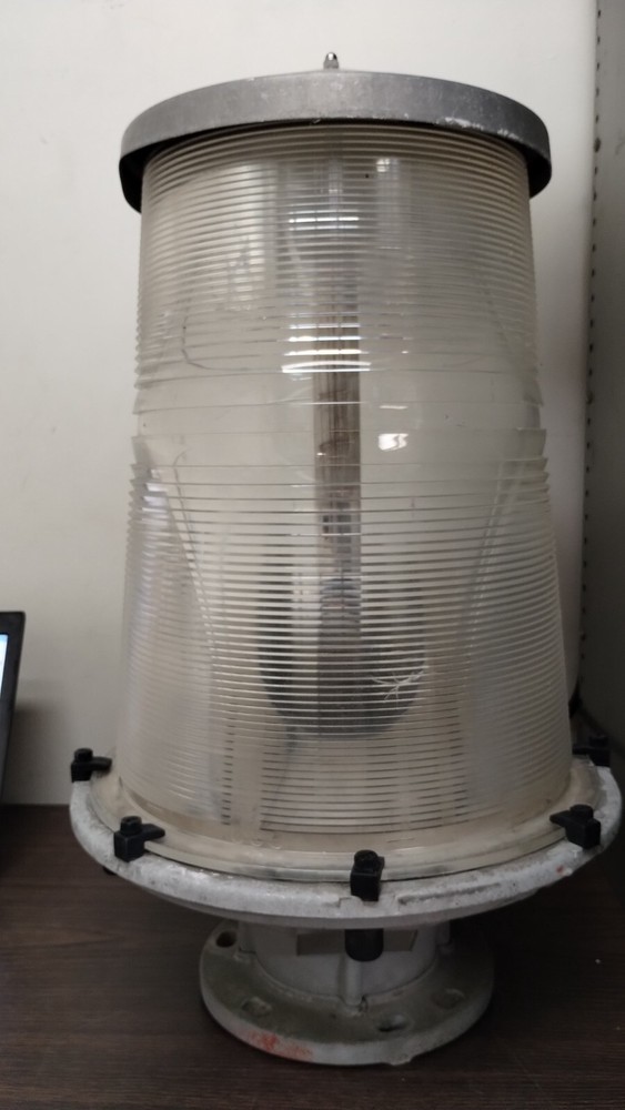 TWR Lighting FB-L-865 Beacon, Vintage High Voltage, pulled working.