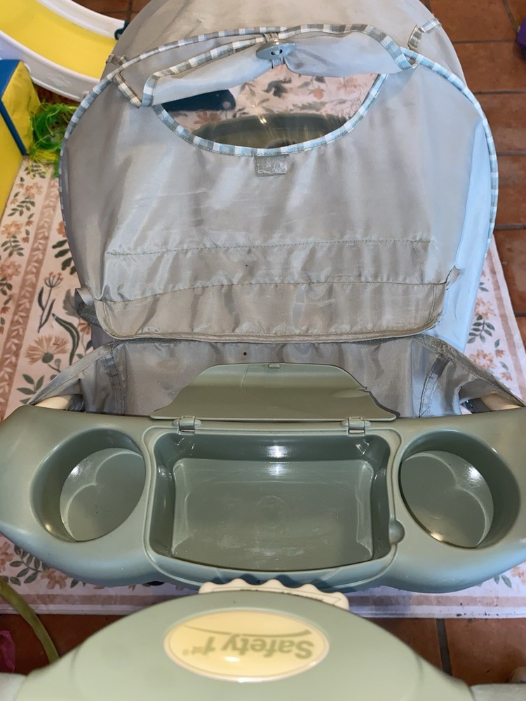 Vintage Winnie The Pooh Stroller READ DESCRIPTION