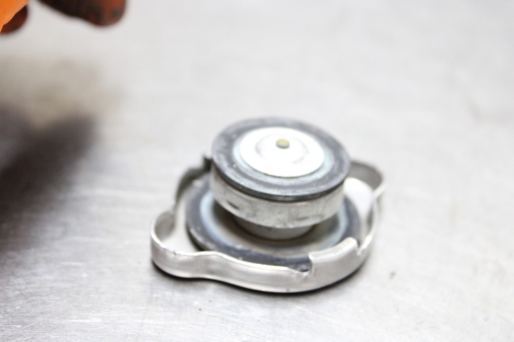 03-04 Honda 600RR Engine Radiator Cap