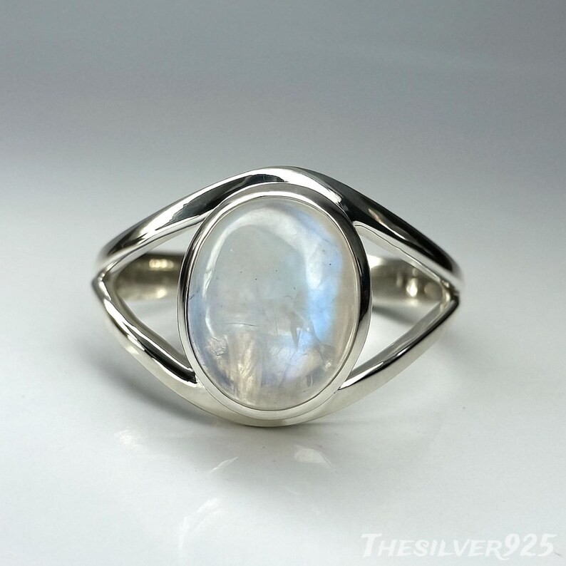 Solid 925 Sterling Silver Natural Rainbow Moonstone Oval Gemstone Handmade Ring
