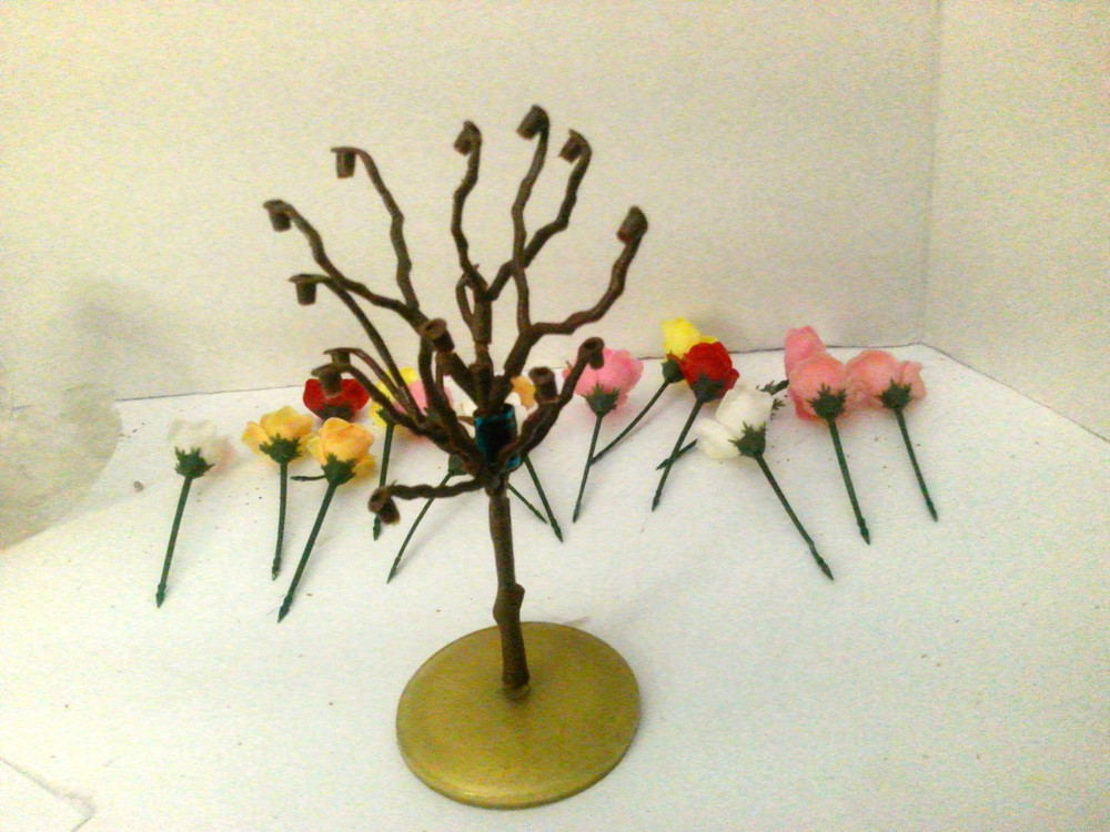 Embassy Plastic Rose Hors d'oeuvre Pick Tree 1950's