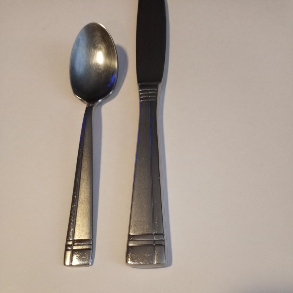 ONEIDA AMSTERDAM 2pcs 1Knife/1Teaspoon stainless flatware VGUC