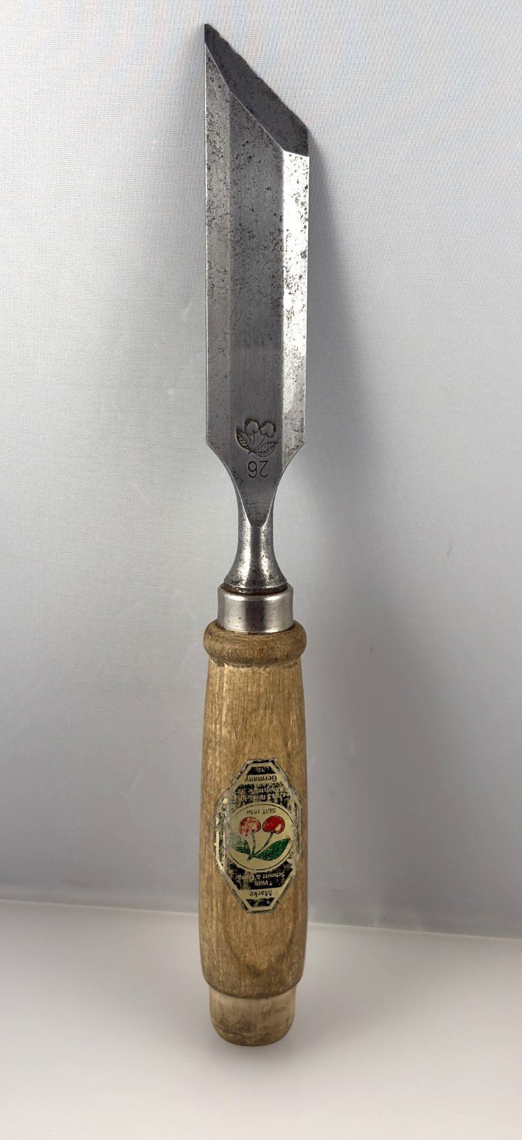 Two Cherries (Kirschen) Skewed Bevel Edged Chisel #26