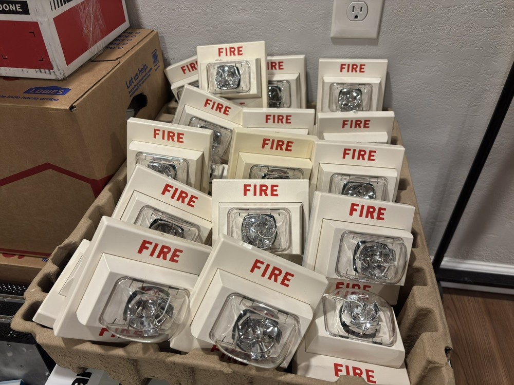 (QTY) Siemens U-MCS-W White Fire Alarm Remote Strobe (See Description)