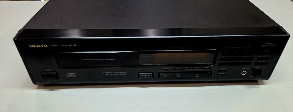 Onkyo DX-703 CD player