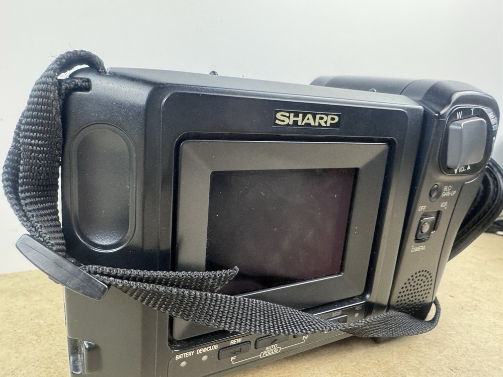 Sharp Viewcam VL-E73 8mm Camcorder Vintage Untested Powers Briefly With Case