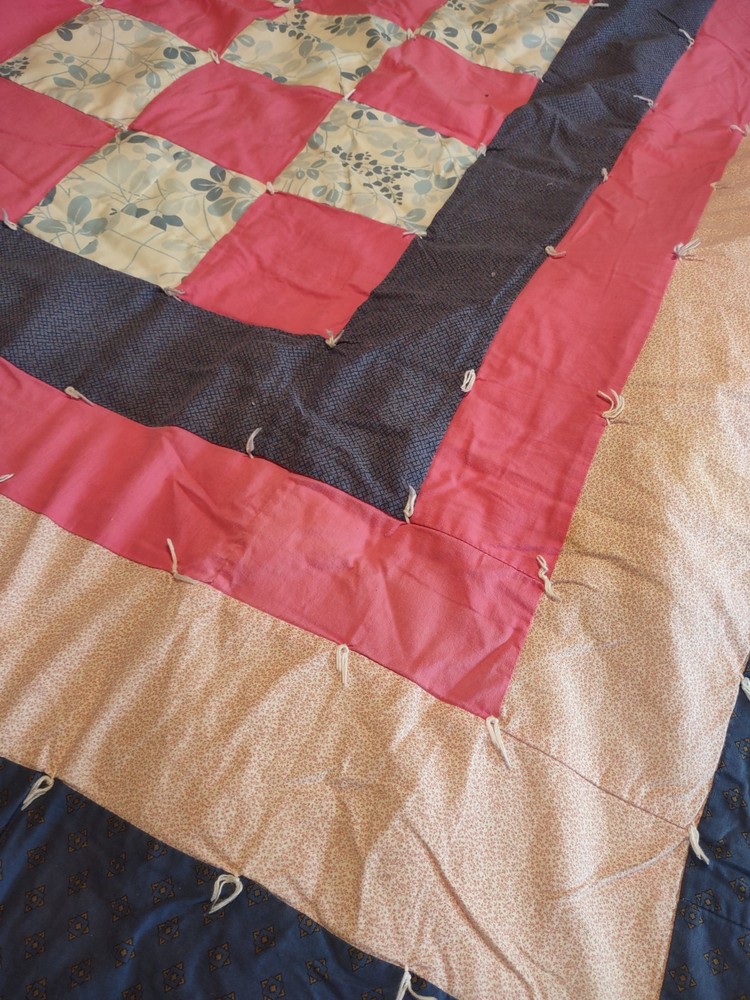 Checkerboard Center Patchwork Quilt