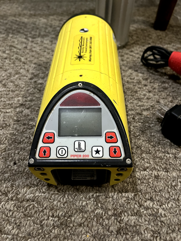 Leica Piper 200 Pipe Laser With Alignmaster and Target