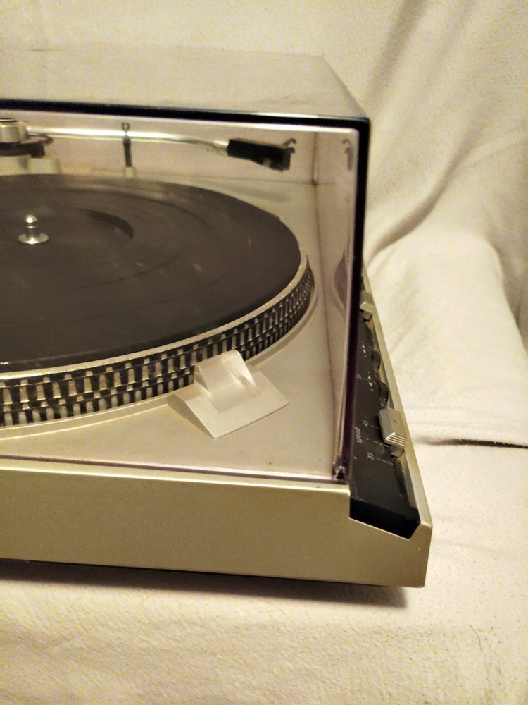 Technics SL-3350 Turntable