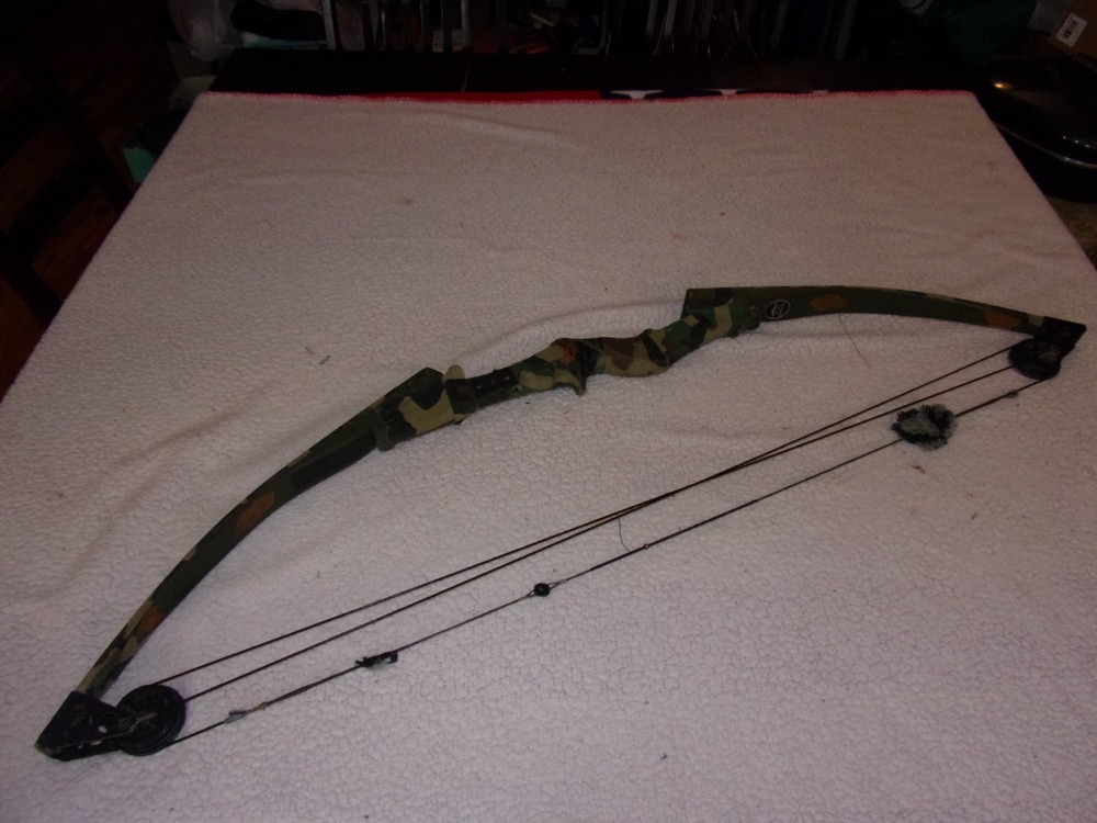 Vintage Darton Archery Trailmaster Compound Bow