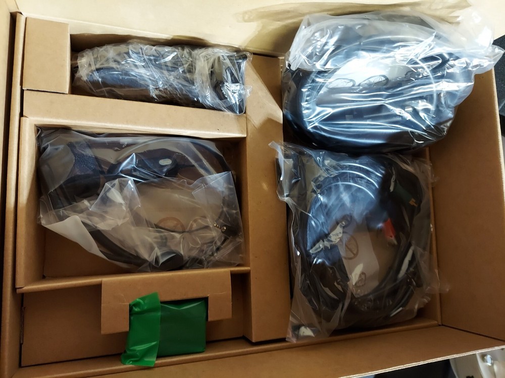 NEW Sealed Box Microsoft Xbox 360 XDK Developer Dev Kit Accessories Bundle