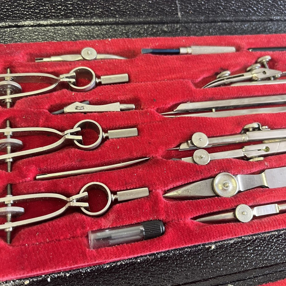 VINTAGE DURER 4038 Drafting Tool Kit With Case. Damaged Case