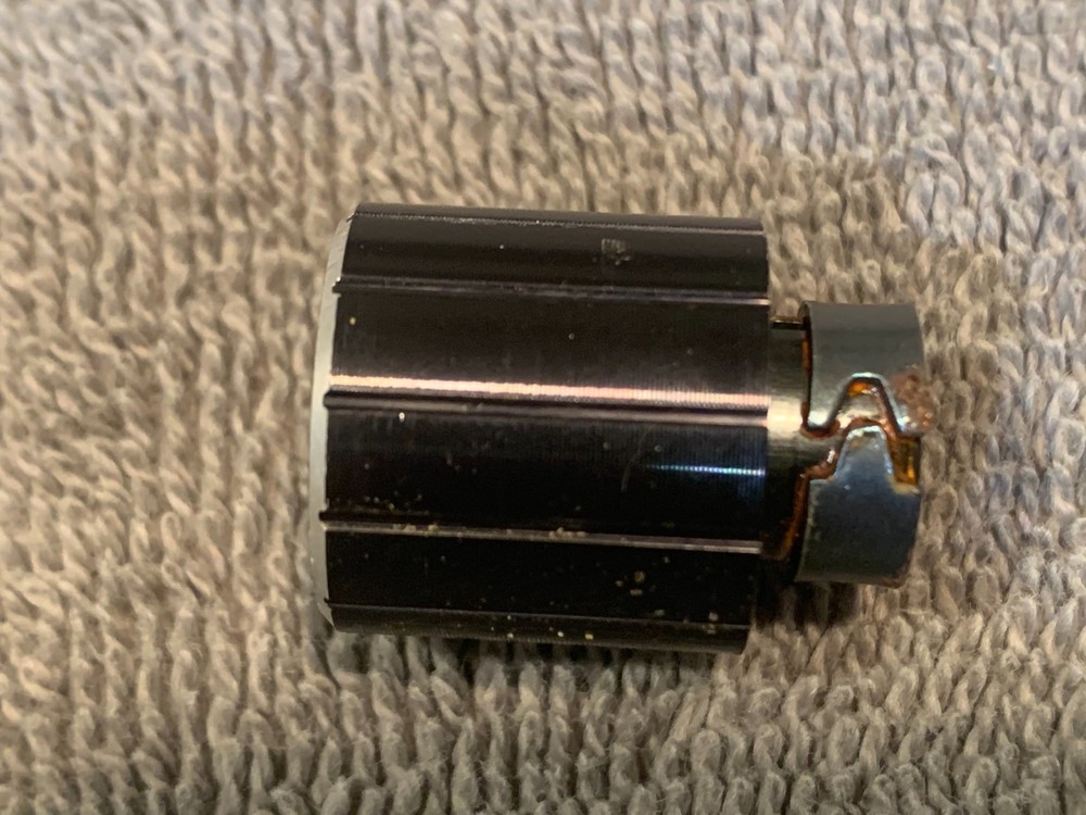 Heathkit AA-2010 Stereo Amplifier - Knob