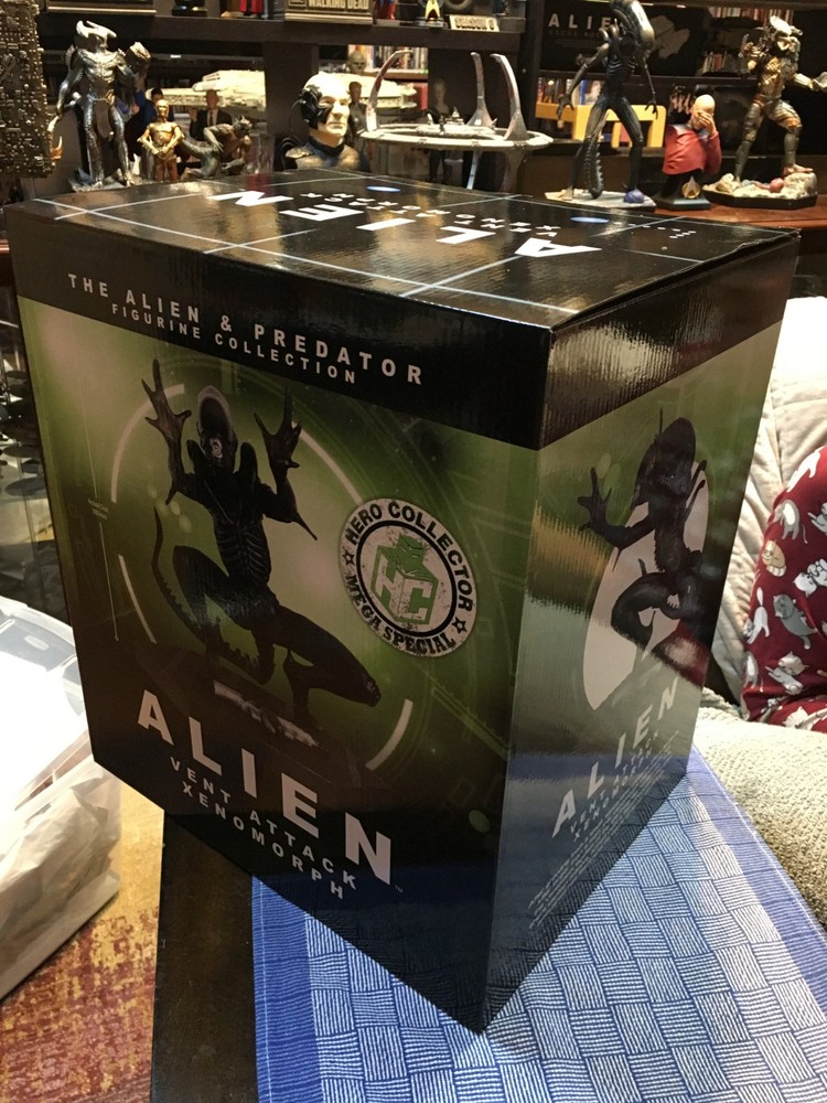 Eaglemoss Aliens "Mega Special Issue 8 - Alien Vent Attack Xenomorph" with box