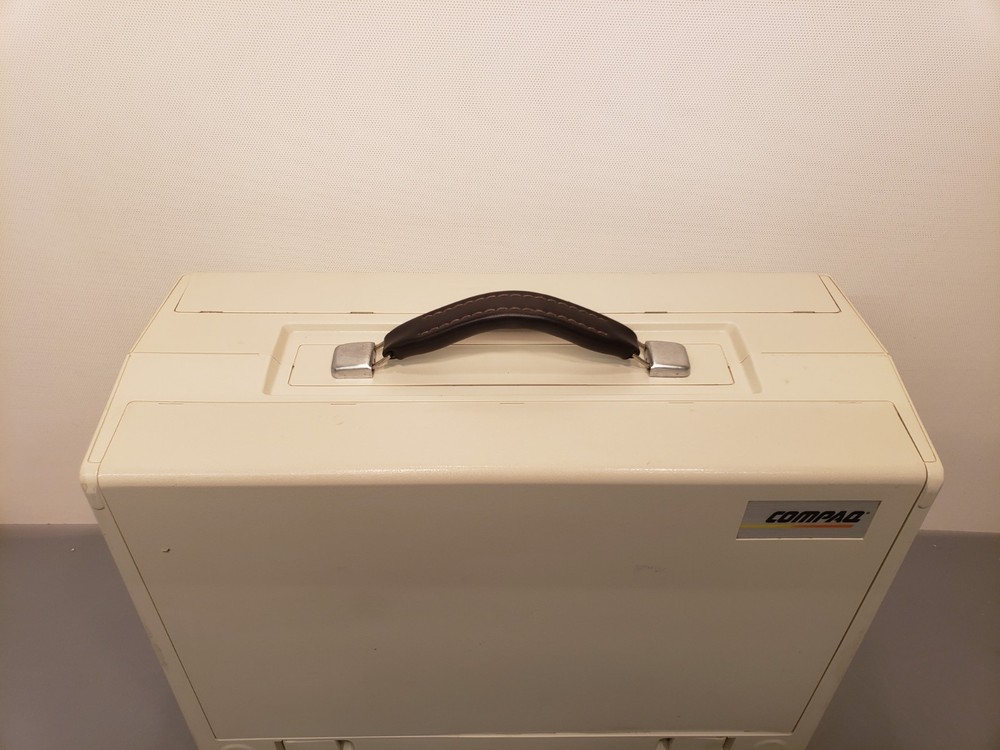 Vintage Compaq Personal Portable Computer Desktop **Empty Case Only** Nice Cond