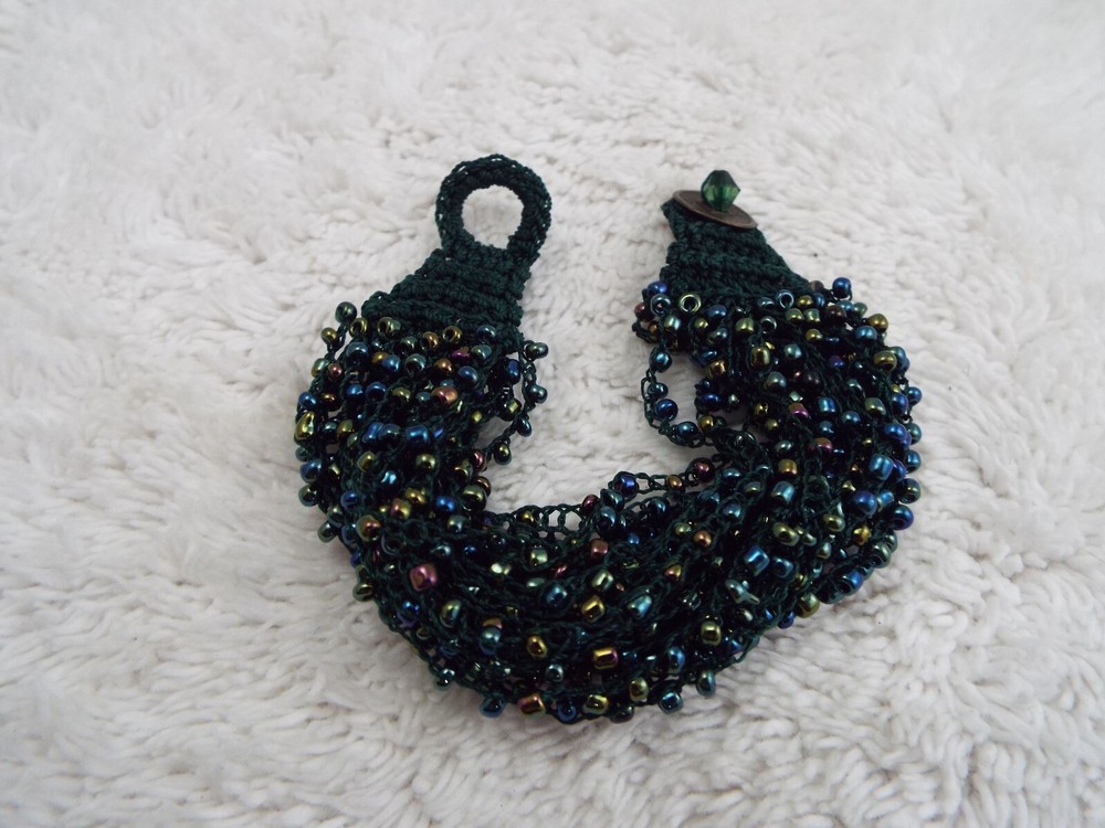 Green String Peacock Bead Bracelet