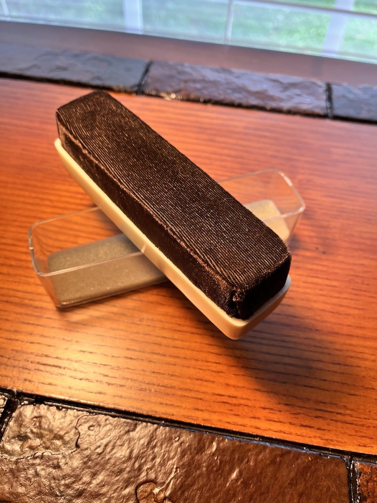 LE-BO Magnetic Record Cleaner