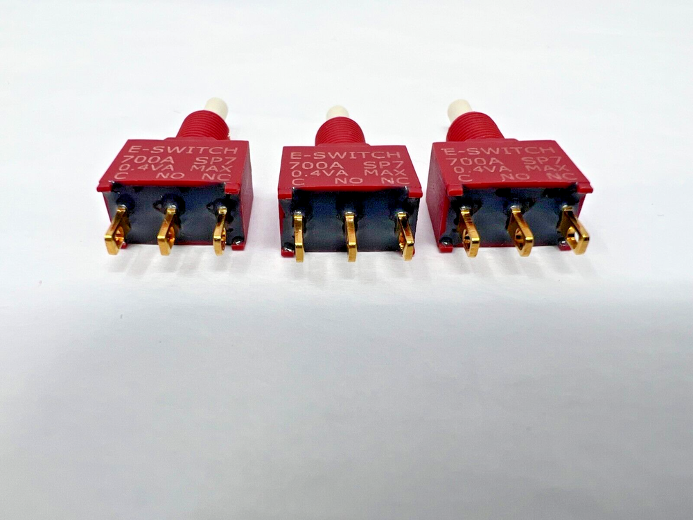 Lot of 3 SPDT Momentary Mini Push Button Switch, 700A 0.4VA SP7 E-Switch