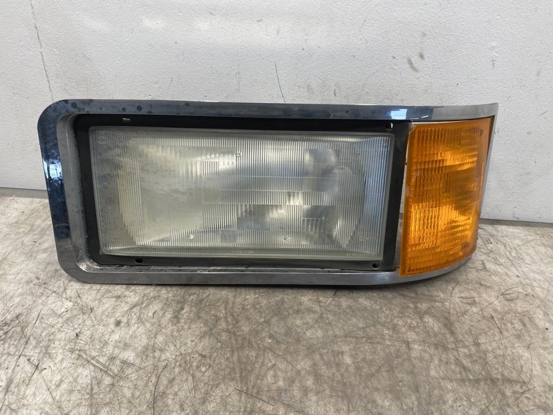 1994 Mack CH612 Headlight (611-20743)