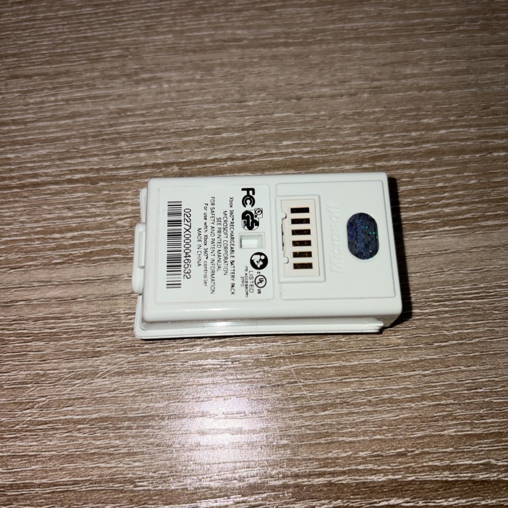 Xbox 360 White Rechargeable Battery Pack for Controller OEM