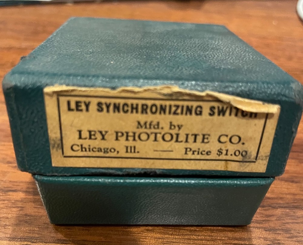 Ley PhotoLite Camera Synchronizing Switch - Antique