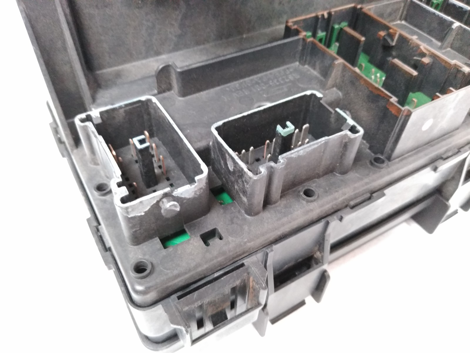 04692300AB Dodge 2009 Nitro Jeep Liberty Fuse Box Integrated TIPM TEMIC OEM H75