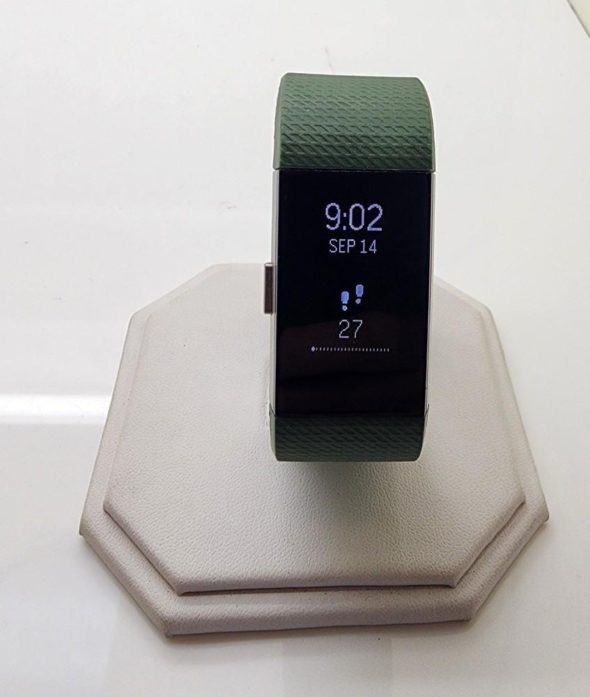 Fitbit Charge 2 *Pe-Owned Good Condition