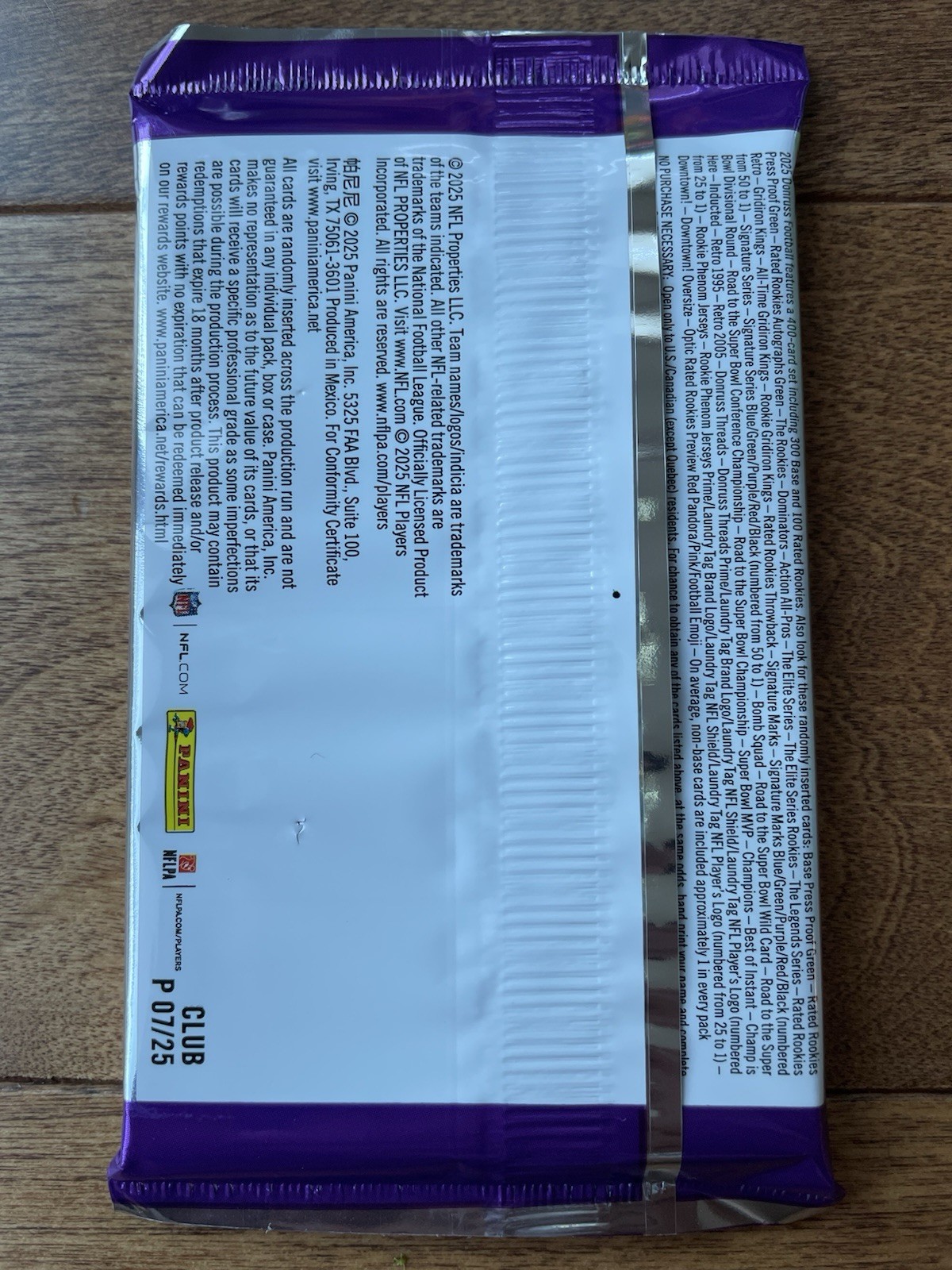 2025 Panini Donruss NFL Football Retail Pack (10 Cards)