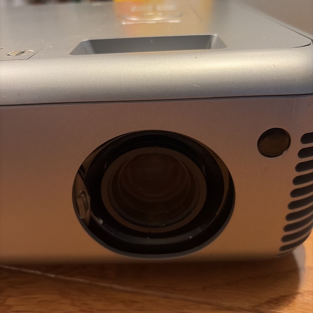 Optoma Silver Desktop Projector with Remote Control