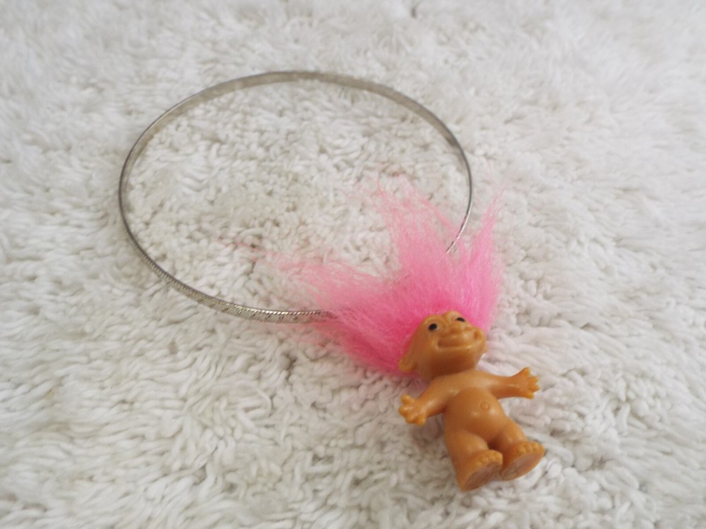 Silvertone Troll Doll Charm Bangle Bracelet (B59)