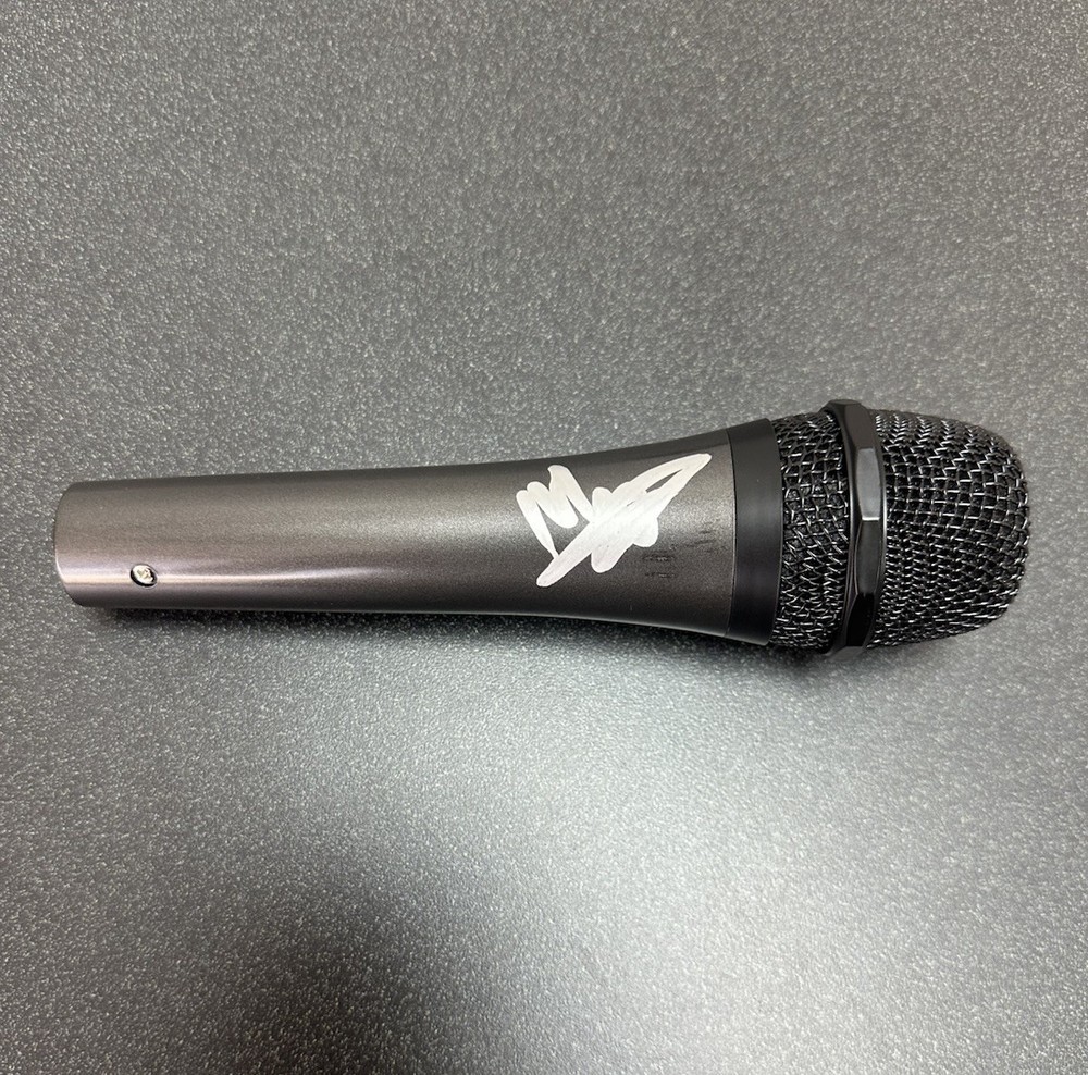 MIKE EPPS SIGNED MICROPHONE ‘COMEDIAN’ EXACT PROOF