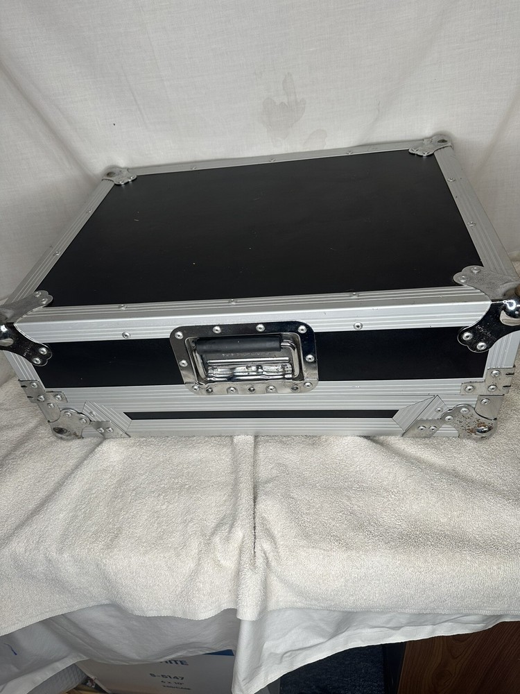 Numark Mixtrack Pro Standalone Streaming DJ Controller With Case